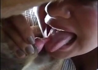 Amateur zoo sex video of cute girl blowing her pet dog