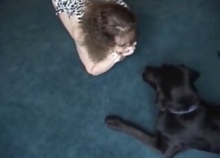 BBW mature bends over for doggy banging favor from Labrador