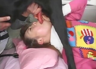 Japanese filmed when throating and fucking the dog's cock