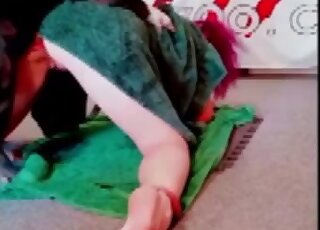 Amateur tries thick animal cock in her succulent love holes