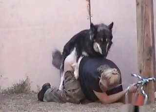 Masked mature takes off pants to get her snatch banged by a dog